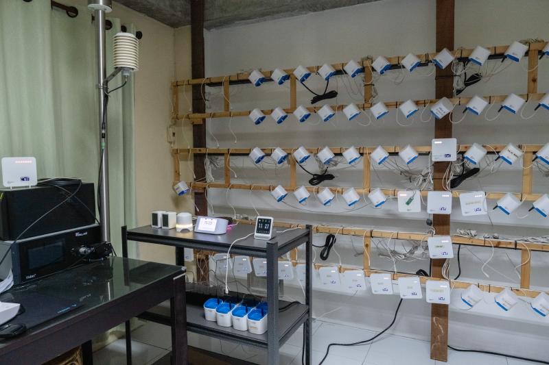 Testing air quality monitors